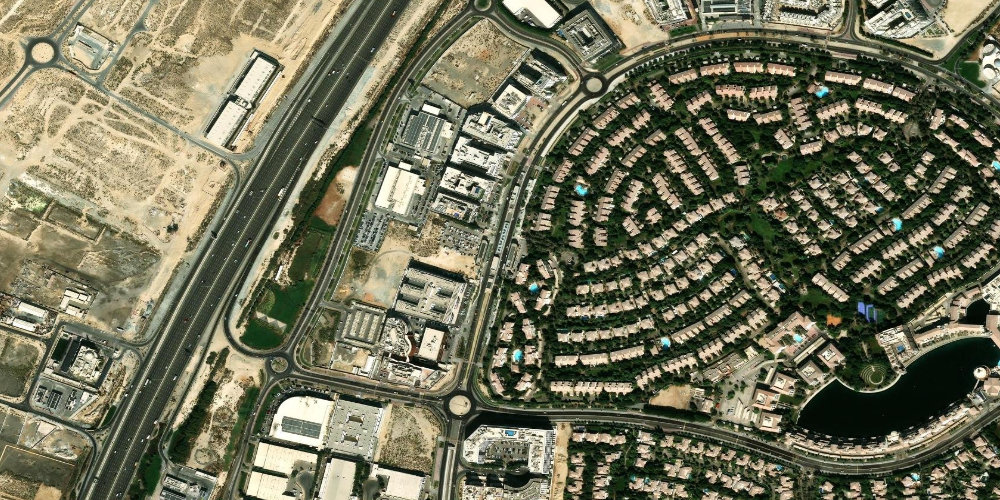 Станция метро Dubai Investment Park (DIP) со спутника